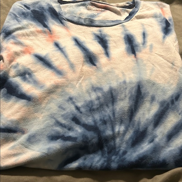 Hollister Tops - HOLISTER LG Soft Tie-Dye Tee in Blue and Coral